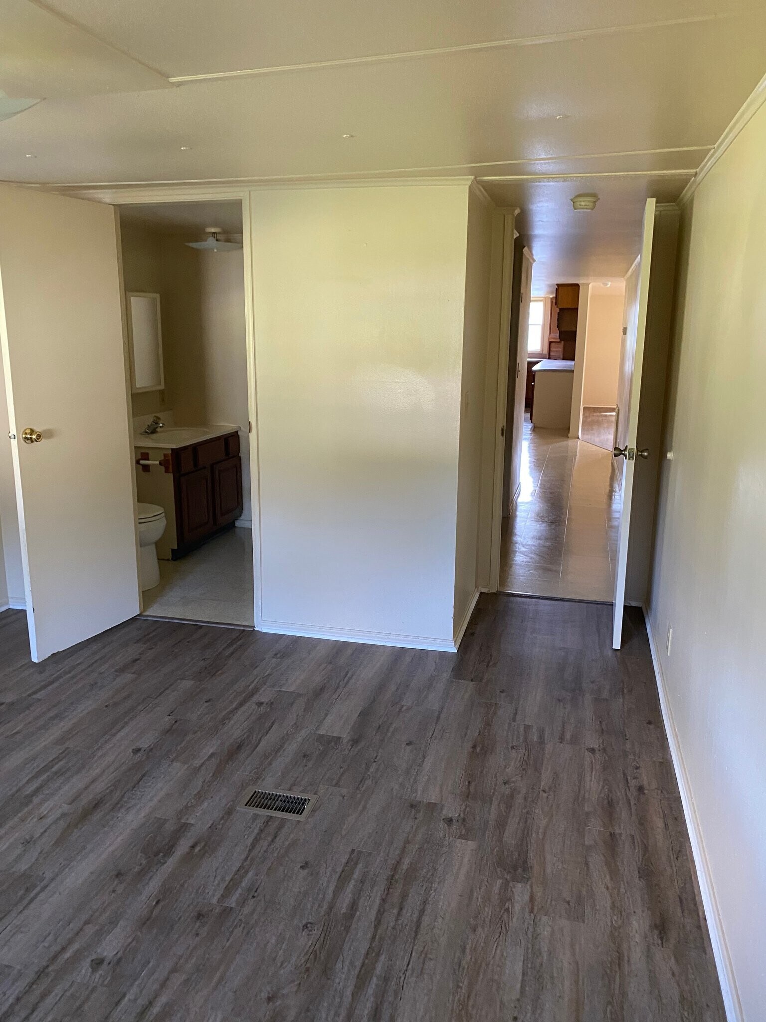 Building Photo - 36517 Sunshine Rd