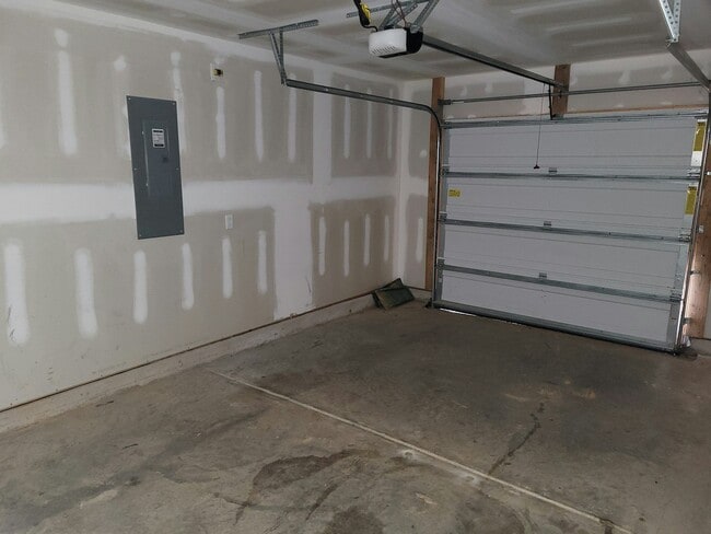 Building Photo - 285 Riley Wy