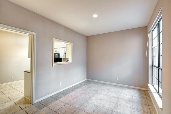 Building Photo - 4000 Purdue St