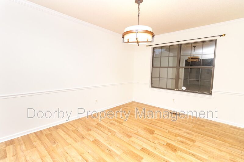 Building Photo - 8807 Heathfield Dr