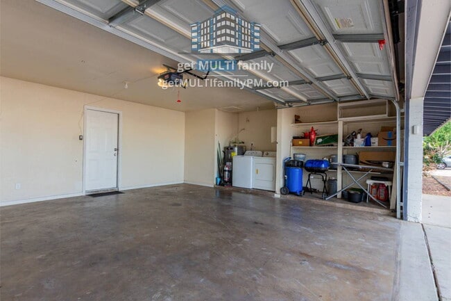 Building Photo - 515 W Pebble Beach Dr