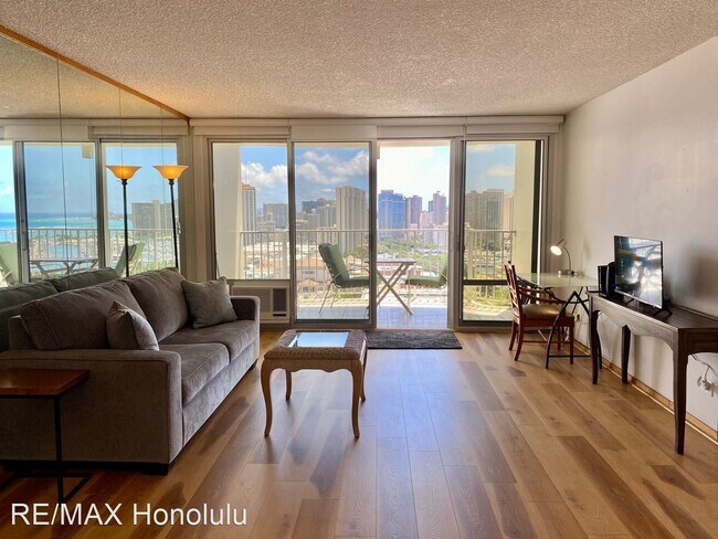 Building Photo - 2 br, 2 bath House - 1350 Ala Moana Blvd #...