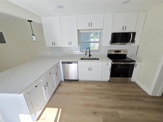Building Photo - 416 W Ianthe St