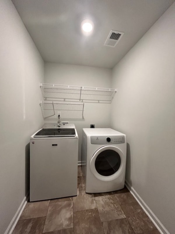 Building Photo - 2743 Prince Charles Ct