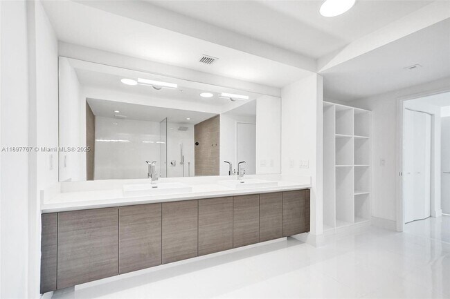 Building Photo - 330 Sunny Isles Blvd