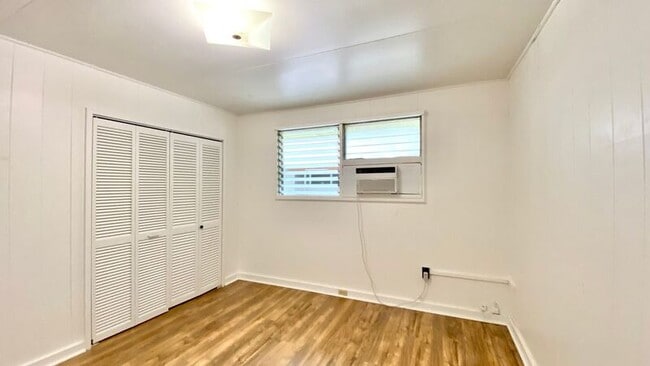 Building Photo - 3007 Lanikaula St