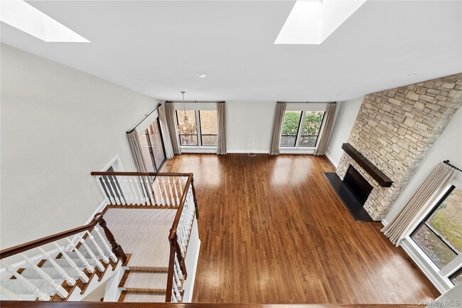 Building Photo - 1 Yale Dr