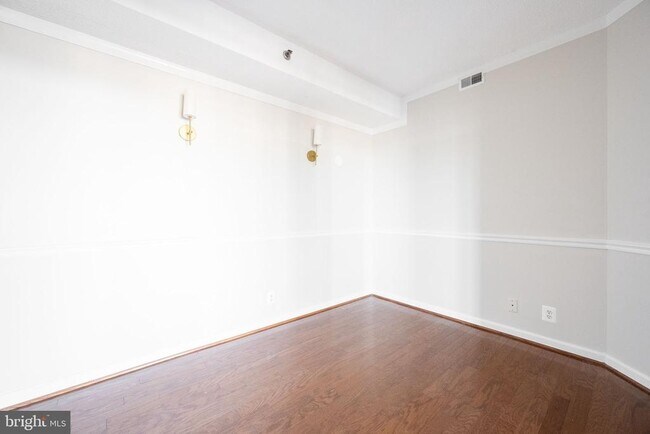 Building Photo - 5505 Seminary Rd