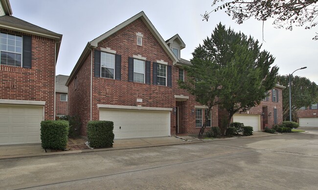 Building Photo - 1515 Olive Park