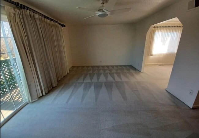 Building Photo - BEAUTIFUL TWO LEVEL 4BD/3BA HOME AVAILABLE IN NEWARK, CA !!!!!!