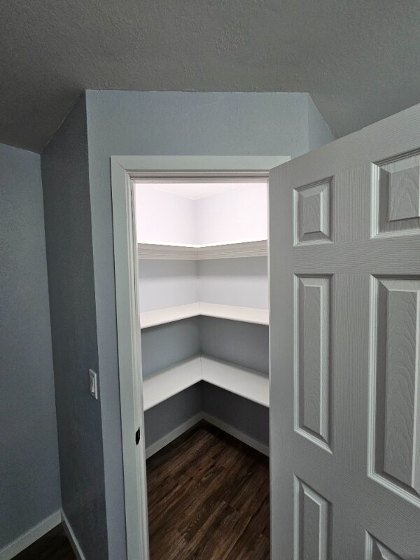 Building Photo - 806 Yucca Dr