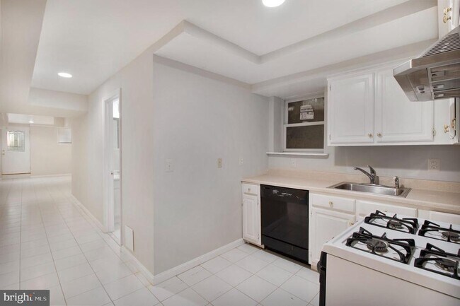 Building Photo - 13920 Wagon Way