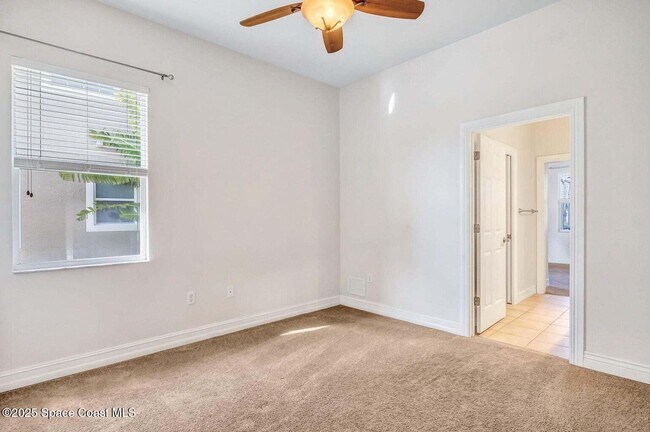 Building Photo - 6565 Arroyo Dr