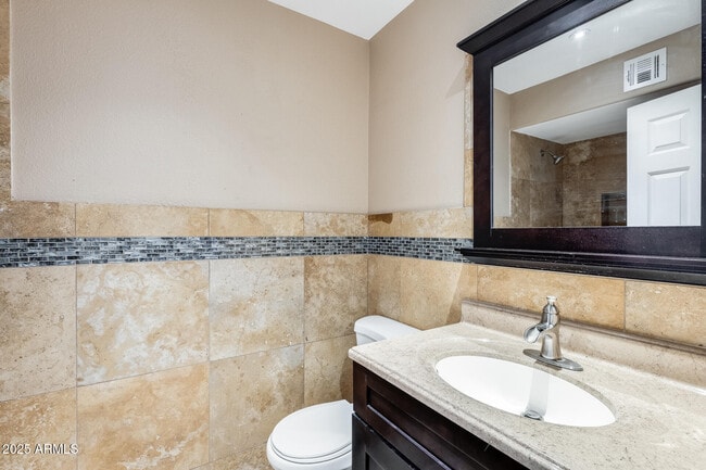 Building Photo - 17633 N 15th Ave