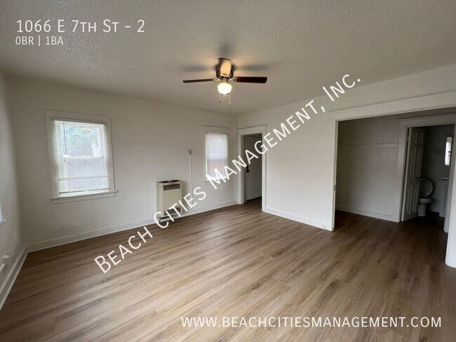 Building Photo - 1066 E 7th St