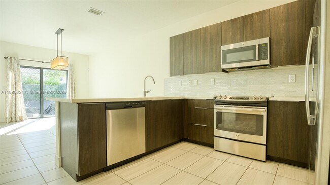 Building Photo - 8821 NW 103rd Pl