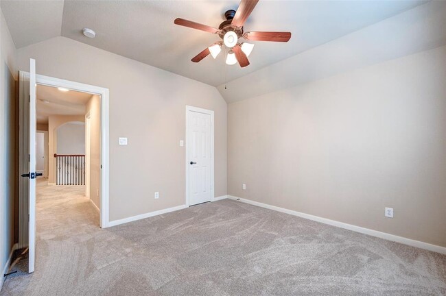 Building Photo - 10411 Winding Green Dr