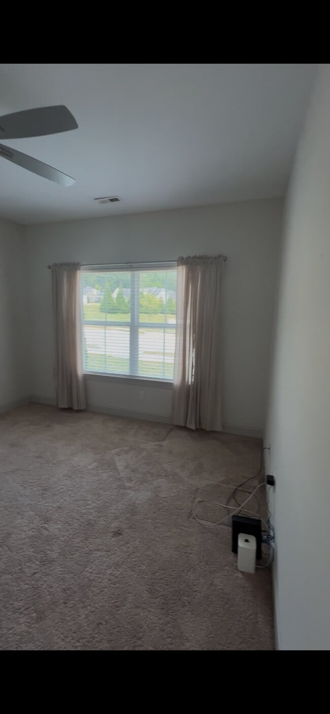 Building Photo - 847 Wellstone Dr