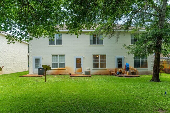 Building Photo - 416a Bear Rd