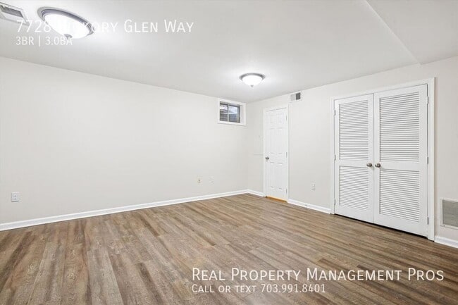 Building Photo - 7728 Hickory Glen Way