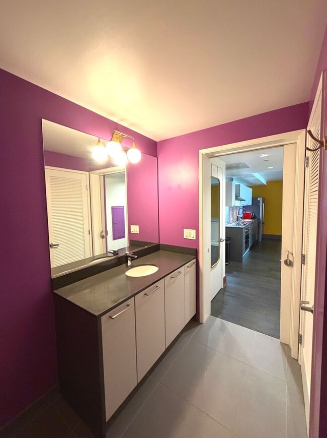 Building Photo - NEW CONSTRUCTION Funky 600sf 1BR/1BA Mid-Market AVAILABLE NOW