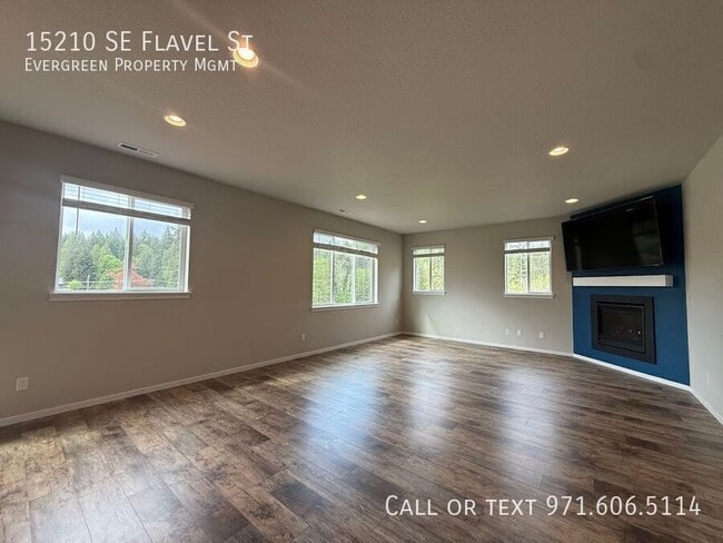 Building Photo - 15210 SE Flavel St