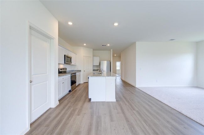 Building Photo - 5903 Grantgrala Dr