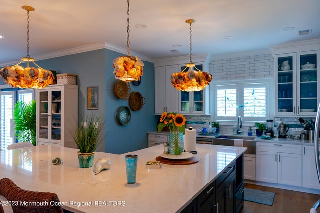 Building Photo - 18 Valentine St