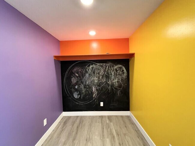 Building Photo - 9729 Fira Ln