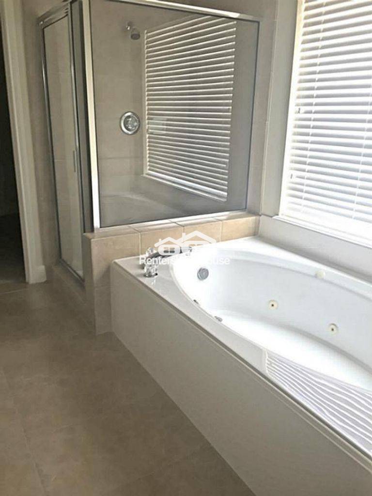 Building Photo - 4100 Blossom St