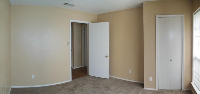 Building Photo - 3-Bedroom House for Rent in Killeen
