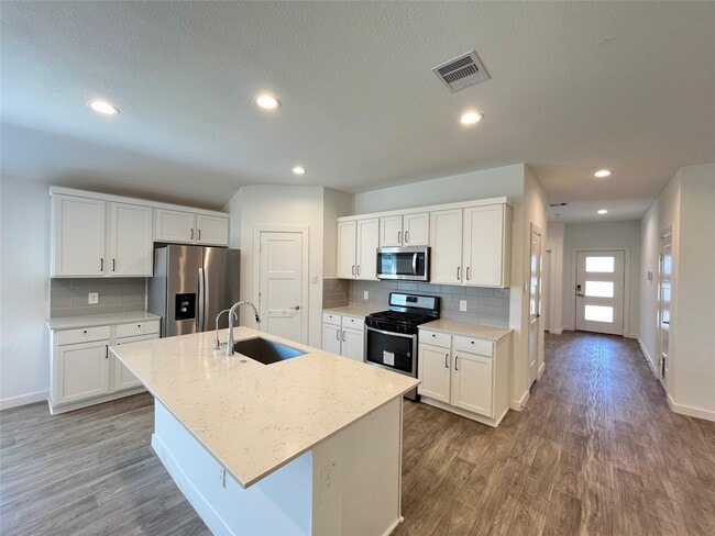 Building Photo - 14206 Black Cyn Ln