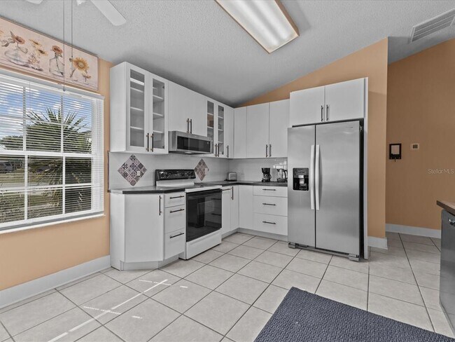 Building Photo - 226 Windward Way
