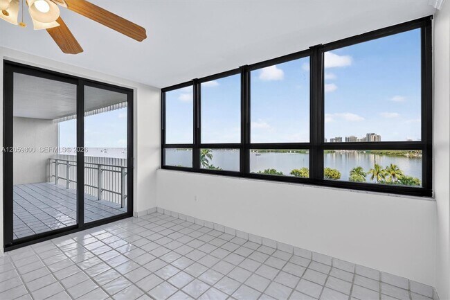 Building Photo - 1 Grove Isle Dr