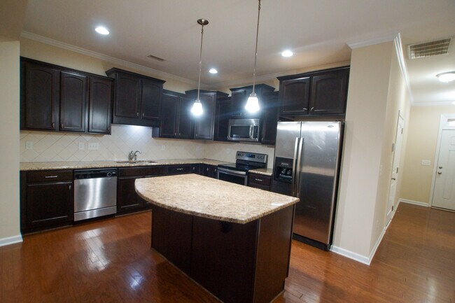 Building Photo - 2404 Swans Rest Way