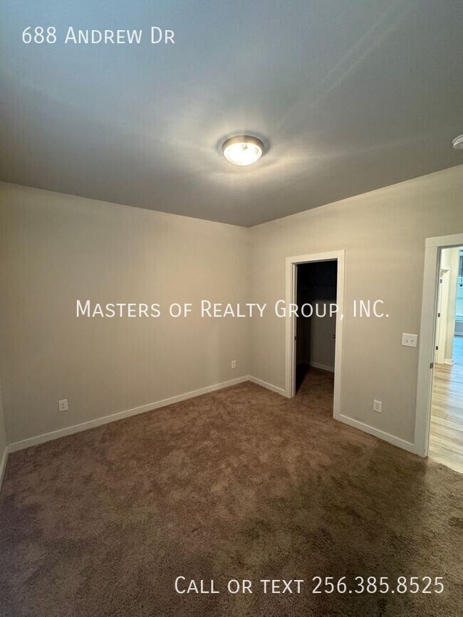 Building Photo - 688 Andrew Dr