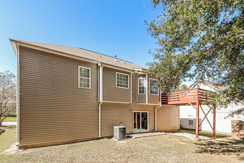 Building Photo - 5879 Newnan Ct