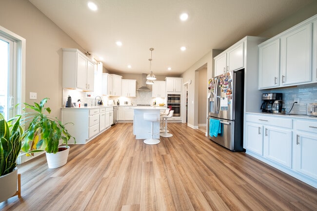 Building Photo - 18362 Greenstone Way