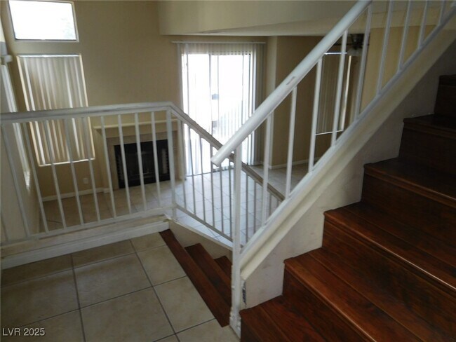 Primary Photo - 3220 Tocata Dr