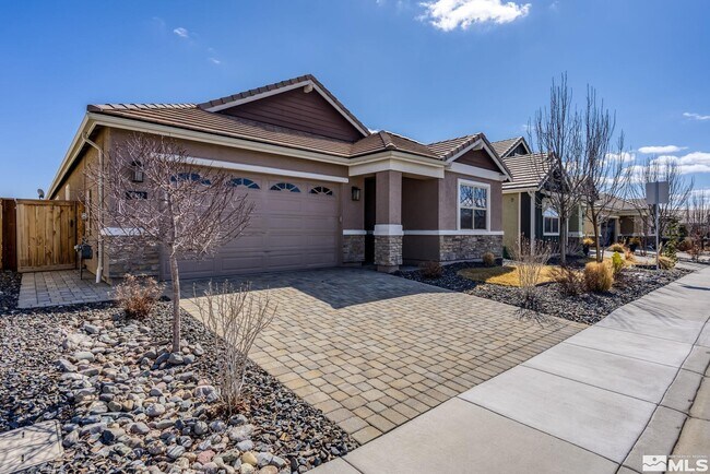 Building Photo - 4942 Monrovia Dr