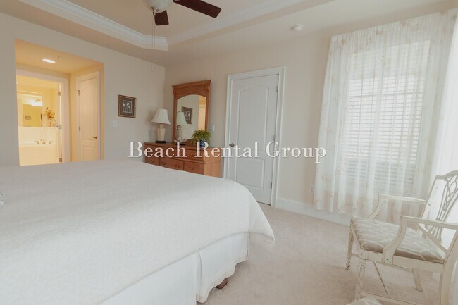 Building Photo - 2180 Waterview Dr