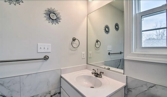 Building Photo - 29362 Stuarts Way