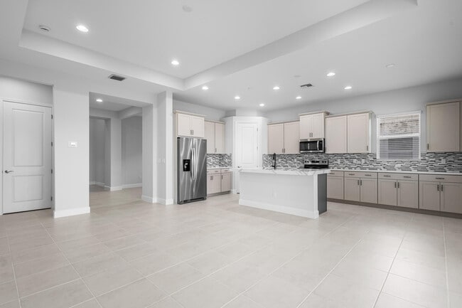 Building Photo - 14192 Lacebark Ln