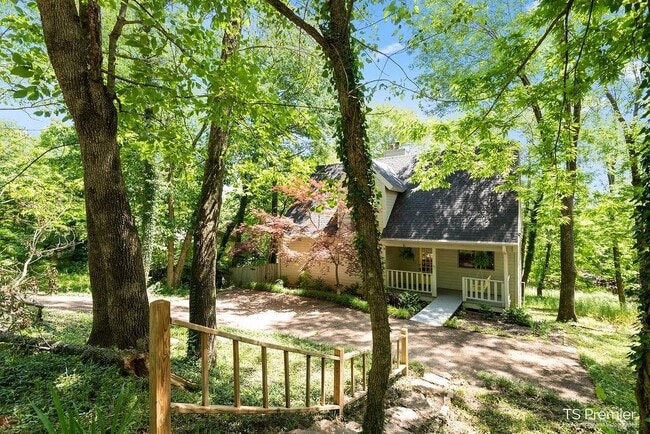 Building Photo - 50 Garvin Dr