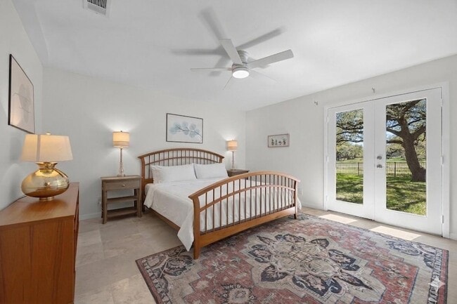 Building Photo - 11532 Spicewood Pkwy