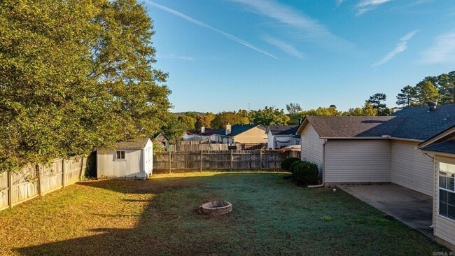 Building Photo - 10 Meadow Ridge Loop