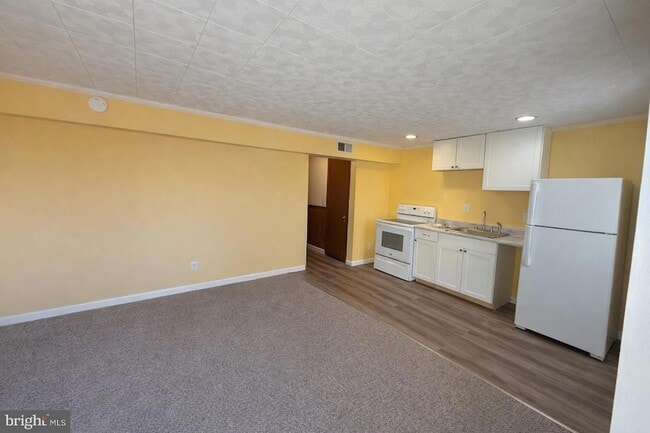 Building Photo - 12338 Chesterton Dr