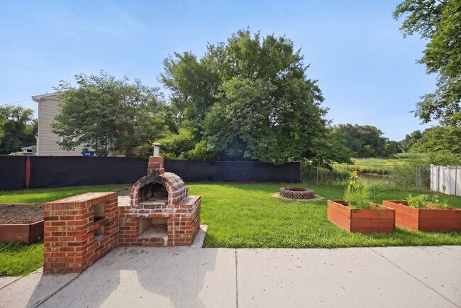 Building Photo - 2504 Tait Ct