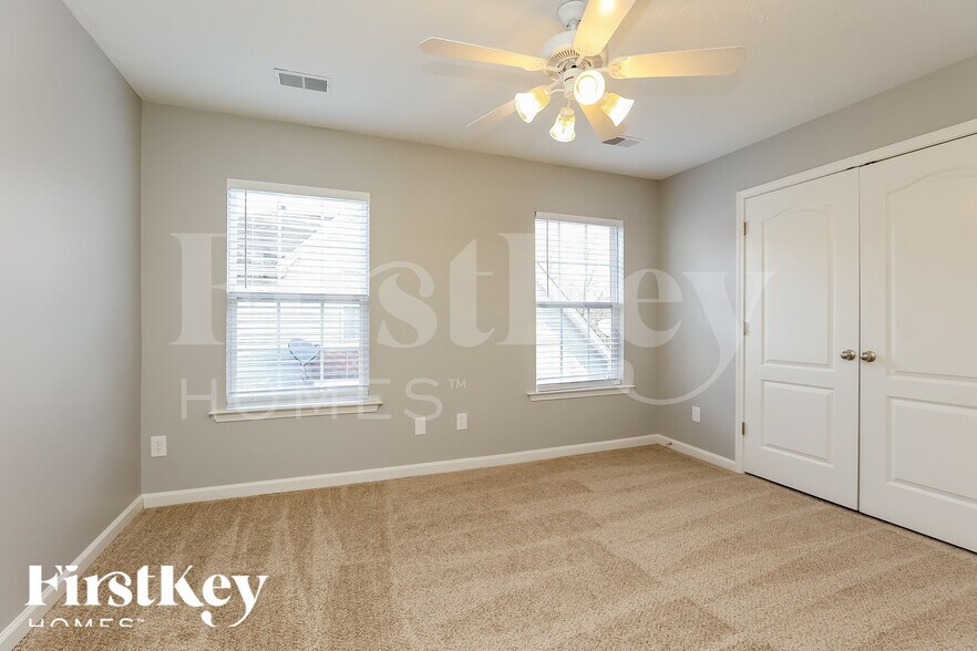 Building Photo - 1270 Chapmans Retreat Dr