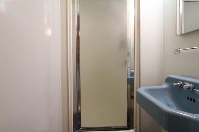 Building Photo - 2646 Yellowstone Ave